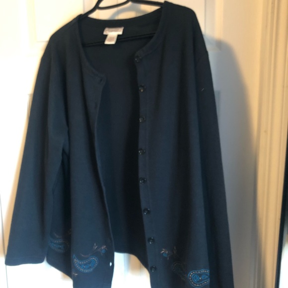 ✨3/$15✨Black cardigan/paisley embroidery design - Picture 4 of 5